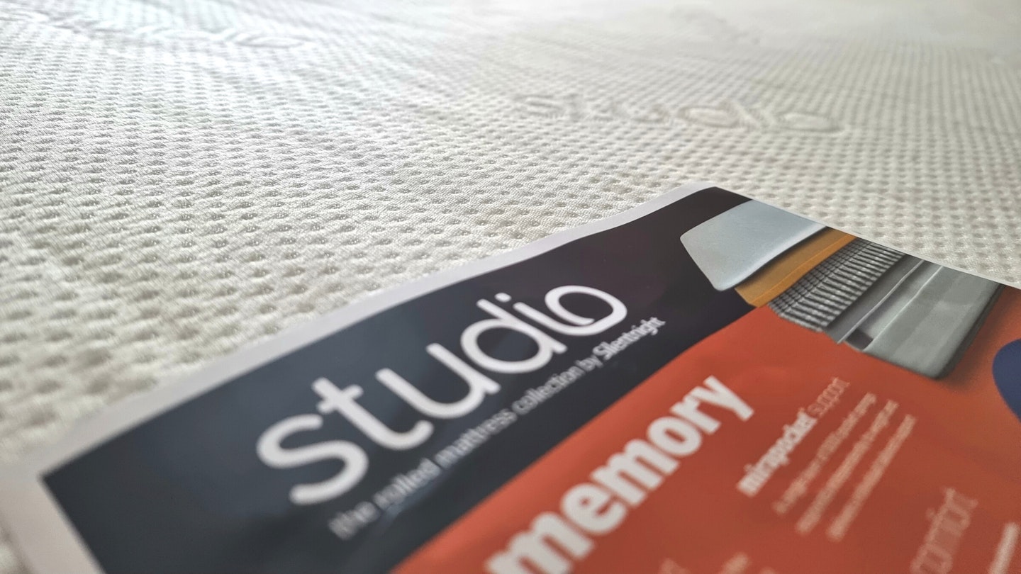 Sleep softly Studio by Silentnight Memory Hybrid Mattress review